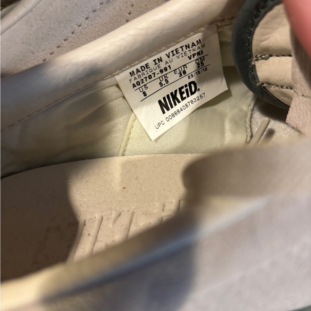 Nike women Cortez suede shoe - Picture 2 of 3